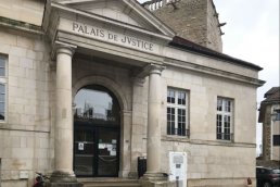 Photo de l'entrée du Palais de Justice de Chaumont